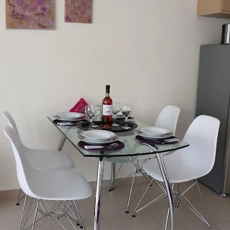 Διαμέρισμα Iris Deluxe 1 *